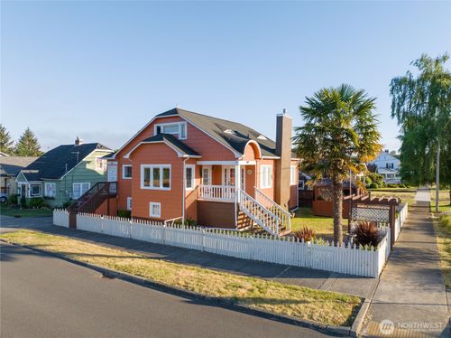 801 Spruce Street, Hoquiam, WA, 98550 | Card Image
