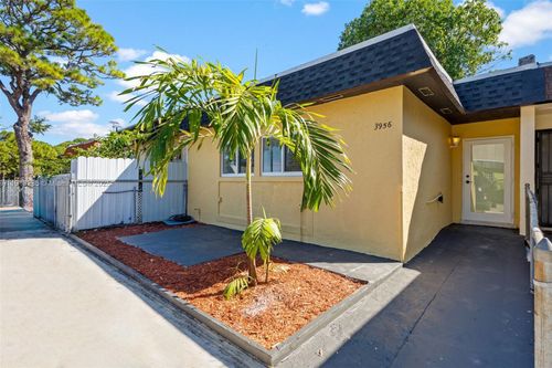 3956 Nw 207th Street Rd, Miami Gardens, FL, 33055-1143 | Card Image