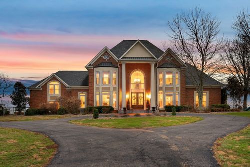 1600 Oakdale Rd, Westmoreland, TN, 37186-2942 | Card Image