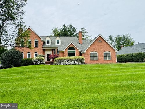 9706 Middleton Ridge Rd, VIENNA, VA, 22182-1497 | Card Image