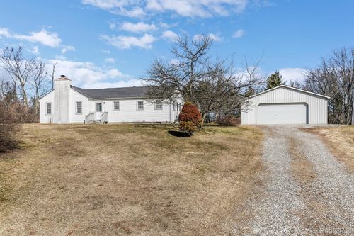 850 W Maple Rd, Milford, MI, 48381-3815 | Card Image