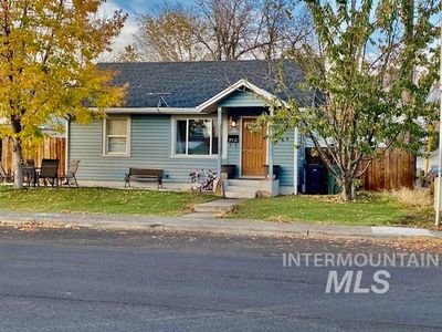 912 Elm Street, House other with 3 bedrooms, 2 bathrooms and null parking in Clarkston WA | Image 3