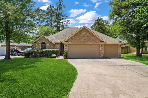 12295 Pegasus Dr, Willis, TX, 77318-5070 | Card Image