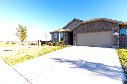 1500 Livermore Ln, Cleburne, TX, 76033-4684 | Card Image