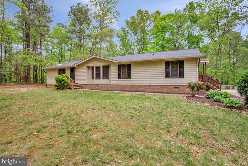 27172 Burning Oaks Dr, Mechanicsville, MD, 20659-4361 | Card Image