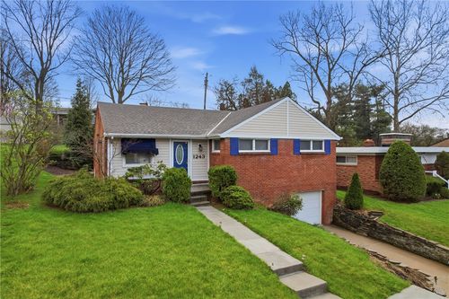 1243 Lakemont Dr, Pittsburgh, PA, 15243-1855 | Card Image