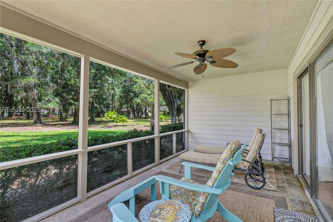 APT-391 - 15 Calibogue Cay Rd, Condo with 2 bedrooms, 2 bathrooms and null parking in Hilton Head Island SC | Image 8