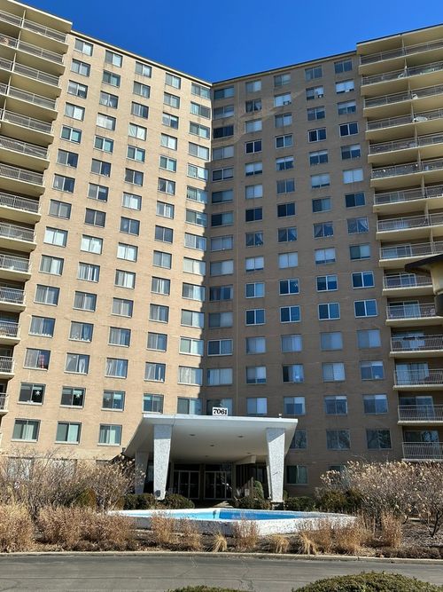 115-7061 N Kedzie Ave, Chicago, IL, 60645-2855 | Card Image