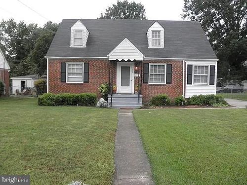 1766 Oakland St, Petersburg, VA, 23805-2748 | Card Image