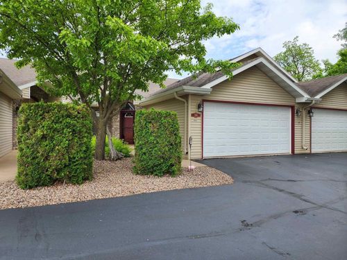 584 N Wisconsin Street Street, Berlin, WI, 54923 | Card Image