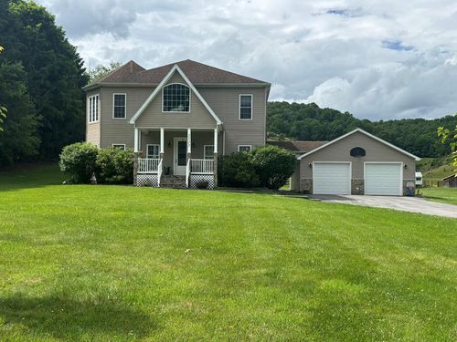 1725 Baptist Valley Rd, Cedar Bluff, VA, 24609-8642 | Card Image