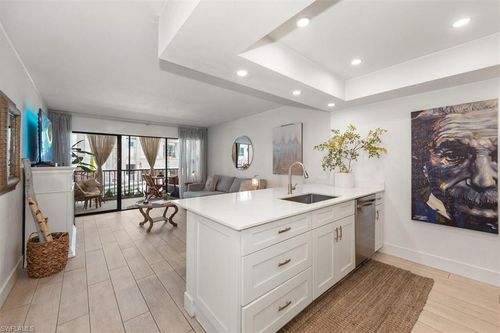 apt-107-260 Southbay Dr, NAPLES, FL, 34108-2342 | Card Image