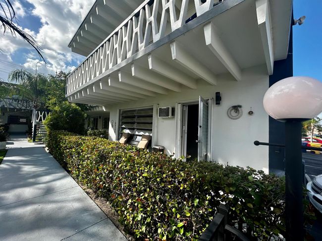 APT-101 - 115 S C St, Condo with 2 bedrooms, 1 bathrooms and null parking in Lake Worth Beach FL | Image 5