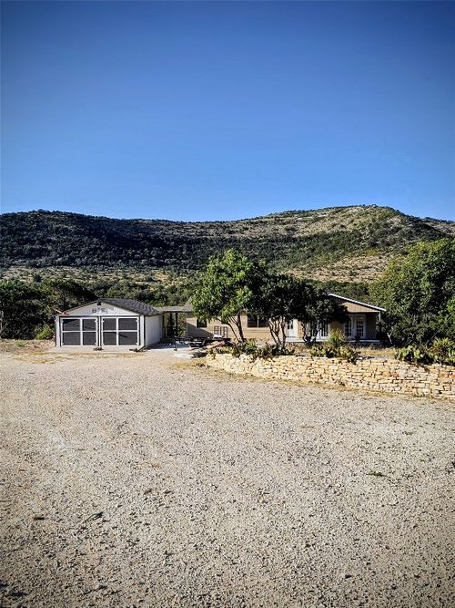 4462 4462 Cr 390, Rocksprings, TX, 78828 | Card Image