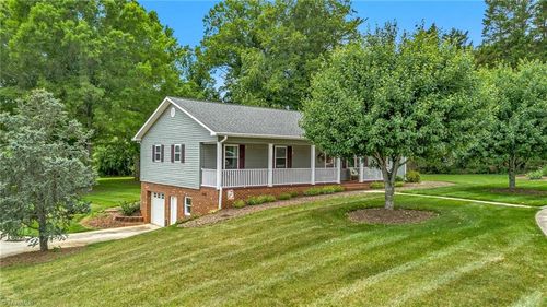 698 Oak Grove Church Rd, Millers Creek, NC, 28651-8860 | Card Image