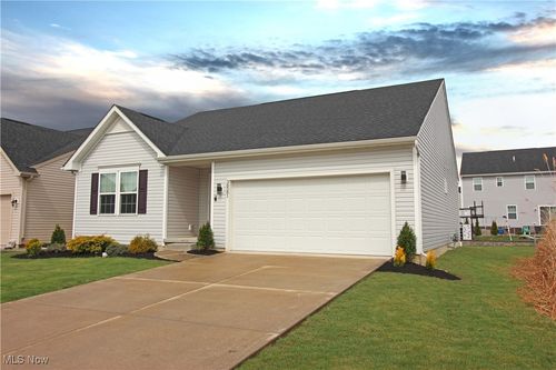38581 Ranally Way, Willoughby, OH, 44094-7418 | Card Image