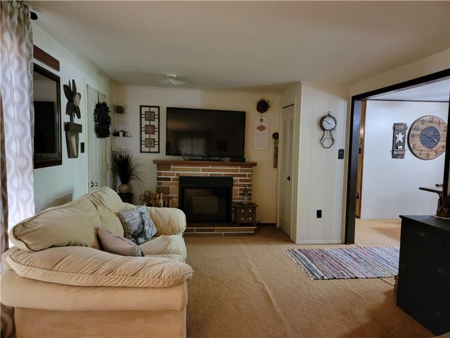 108 W 2 Nd St, House other with 4 bedrooms, 2 bathrooms and null parking in Burnside PA | Image 5