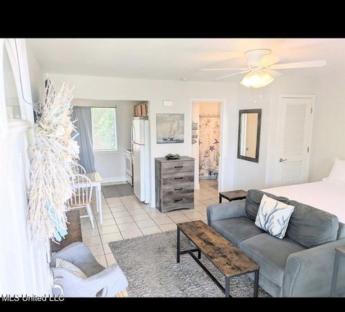25-1664 Beach Blvd, Biloxi, MS, 39531-5361 | Card Image