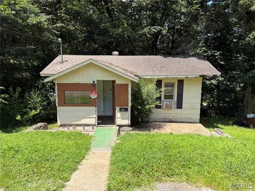1049 Cole Ave, Poplar Bluff, MO, 63901-4606 | Card Image