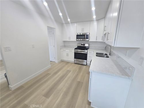 17-220 12th, Huntington Beach, CA, 92648 | Card Image