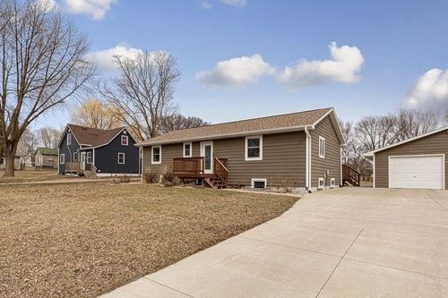 114 2nd Ave, Jackson, MN, 56143-1802 | Card Image
