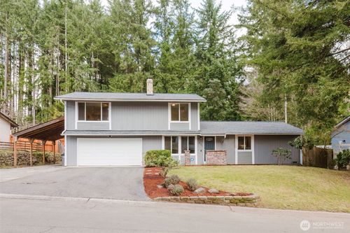 611 Ne Conifer Dr, Bremerton, WA, 98311-8766 | Card Image