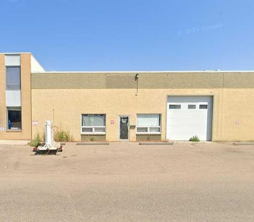 846 16 Street Sw, Medicine Hat, AB, T1A0B5 | Card Image