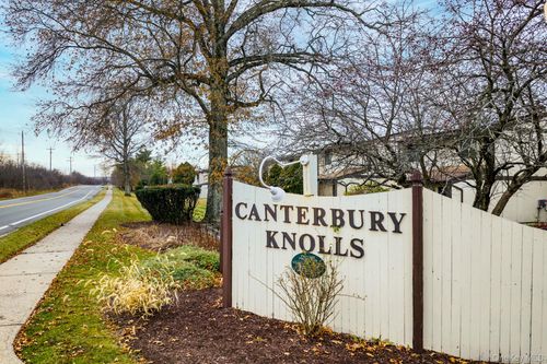 4 Eaton Ct, Middletown, NY, 10940-3566 | Card Image