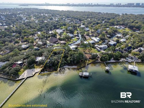 5423 Hickory Ln, Orange Beach, AL, 36561-4061 | Card Image