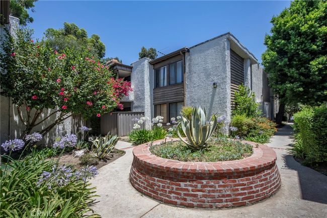 APT-53 - 15511 Sherman Way, Condo with 2 bedrooms, 2 bathrooms and 1 parking in Van Nuys CA | Image 36