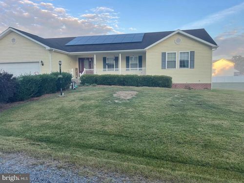 140 Jacob Dr, Moorefield, WV, 26836-3200 | Card Image