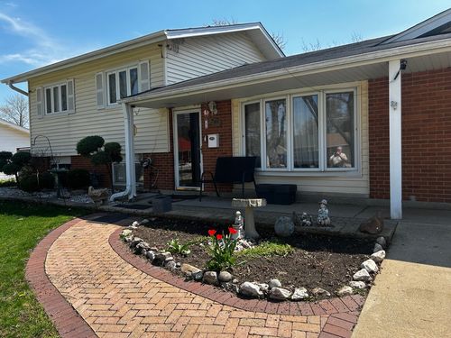 565 Flagstaff Ln, Hoffman Estates, IL, 60169-3001 | Card Image