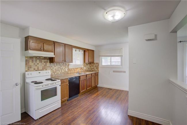 46 Elmwood Ave, House other with 6 bedrooms, 2 bathrooms and 4 parking in Cambridge ON | Image 9