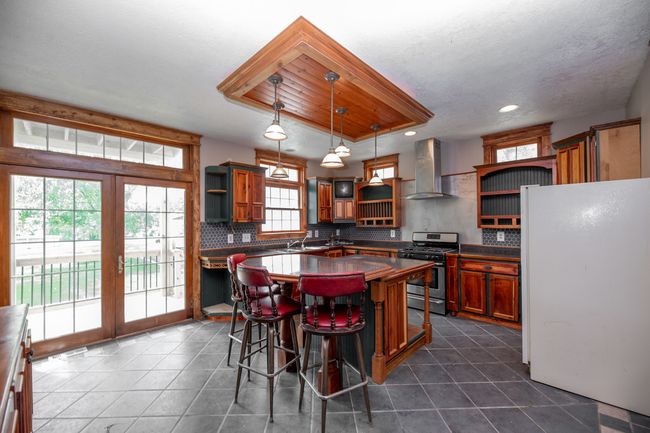 307 N Logan St, House other with 3 bedrooms, 2 bathrooms and 2 parking in Deer Creek IL | Image 12