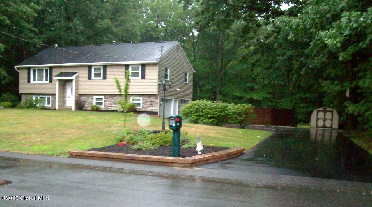 Marcel Rd, Halfmoon, NY 12065