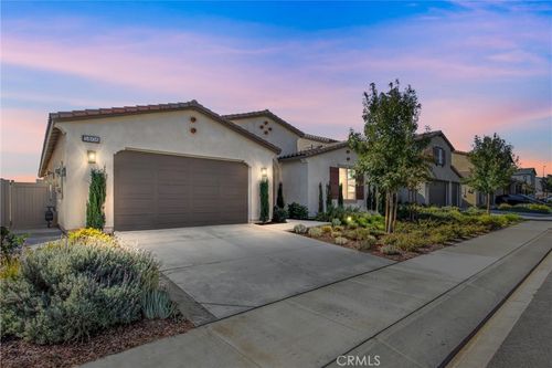 5806 Dragonfly St, Banning, CA, 92220-1044 | Card Image
