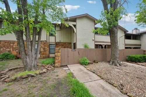 19h-6522 S Memorial Dr, Tulsa, OK, 74133-3943 | Card Image
