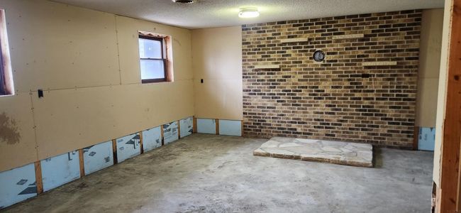 325 E Elm St, House other with 3 bedrooms, 1 bathrooms and null parking in Strawberry Point IA | Image 17
