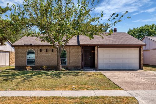 722 Circle Cove Dr, Allen, TX, 75002-3249 | Card Image