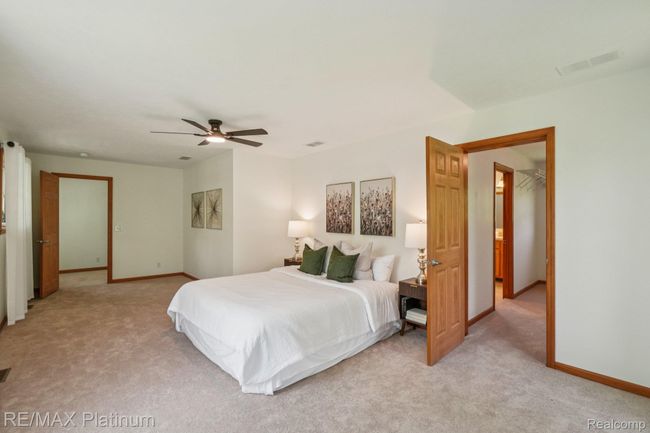 Primary Bedroom | Image 17