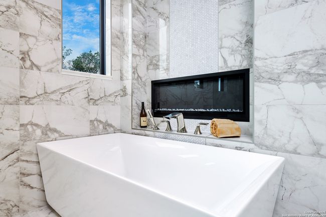 3728 Clubs Dr, House other with 4 bedrooms, 5 bathrooms and null parking in Boerne TX | Image 20