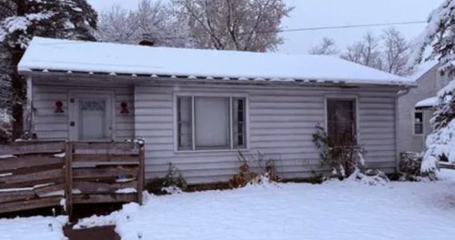 515 East St, Jonesville, MI, 49250-1215 | Card Image