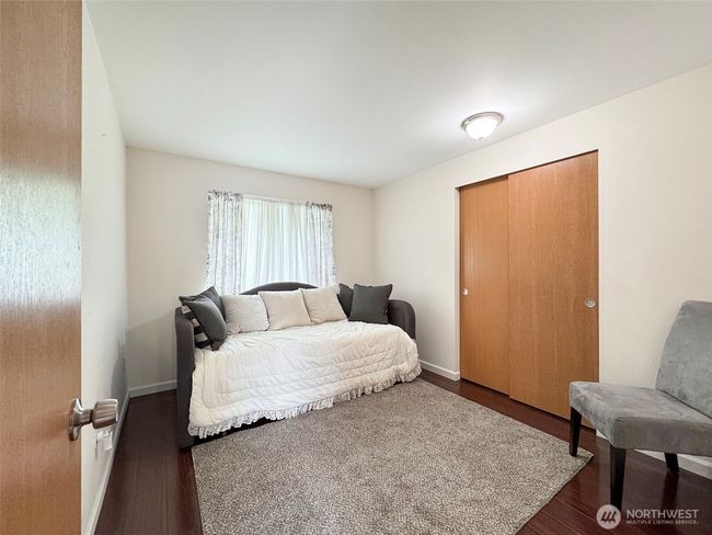 Guest Bedroom 1 | Image 16