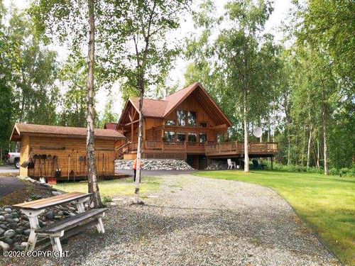 3985 S Horseshoe Lake Rd, Big Lake, AK, 99623-9689 | Card Image