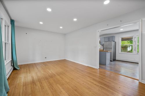 15 Scanlon Ave, Florida, NY, 10921-1700 | Card Image