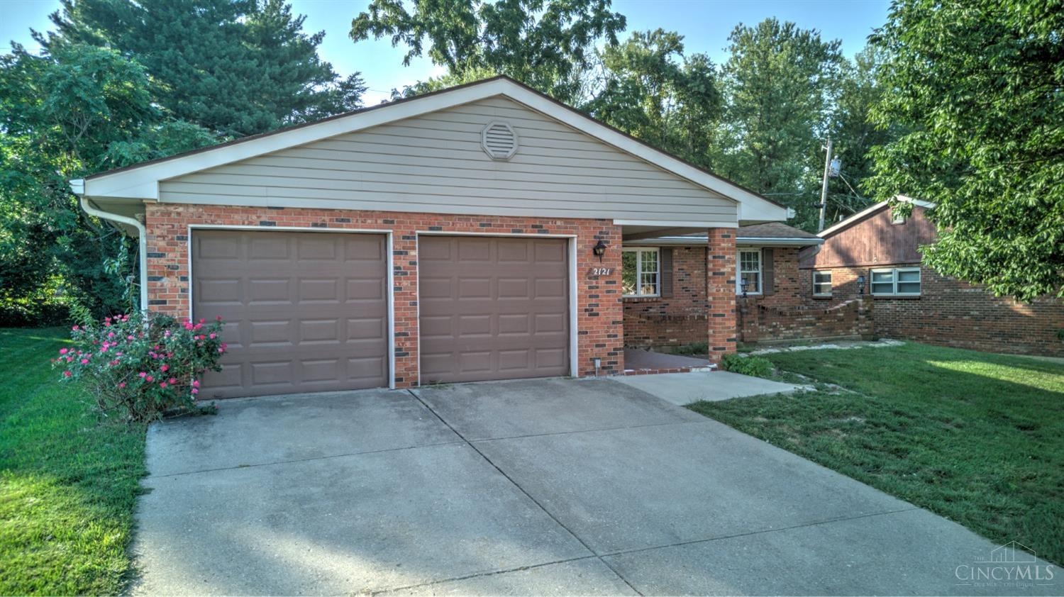 Bolser Dr, Cincinnati, OH 45215