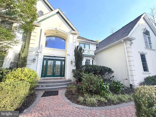 584 S Heilbron Dr, Media, PA, 19063-4500 | Card Image