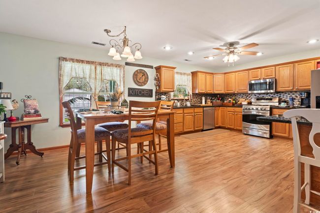 390 Boundary Ave, House other with 5 bedrooms, 4 bathrooms and 8 parking in Murrells Inlet SC | Image 6