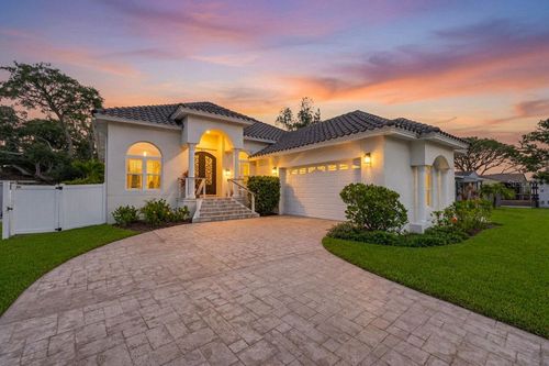 815 59th Ave Ne, St. Petersburg, FL, 33703-1607 | Card Image