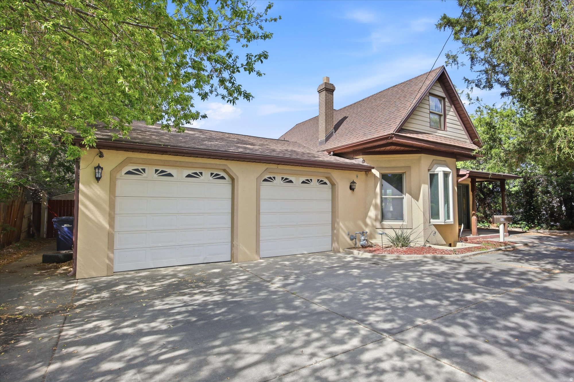 Residential in Sandy